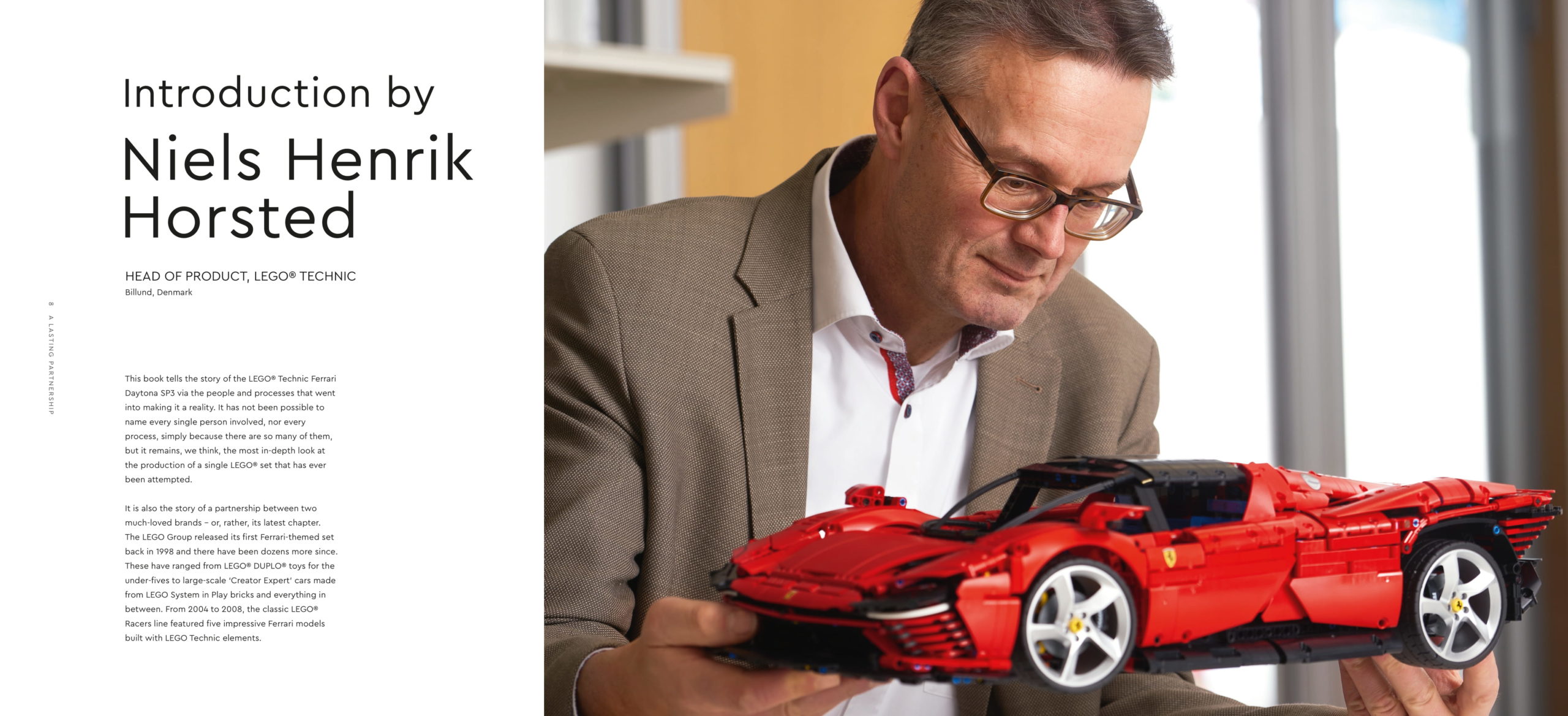 LEGO Technic 42143 Ferrari Daytona SP3 The Sense of Perfection spread 1 scaled