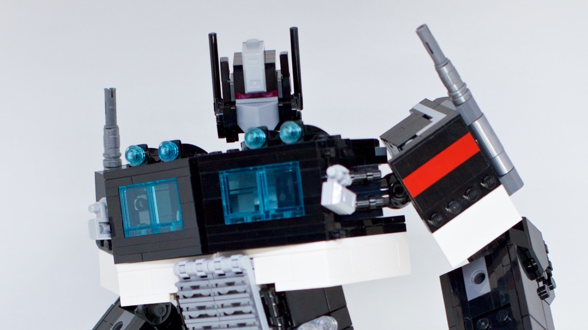 LEGO ICONS 10302 Optimus Prime gets a dark paint job