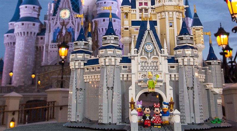 LEGO 71040 The Disney Castle is back