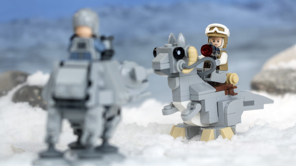 LEGO Star Wars 75298 AT AT vs Tauntaun 17