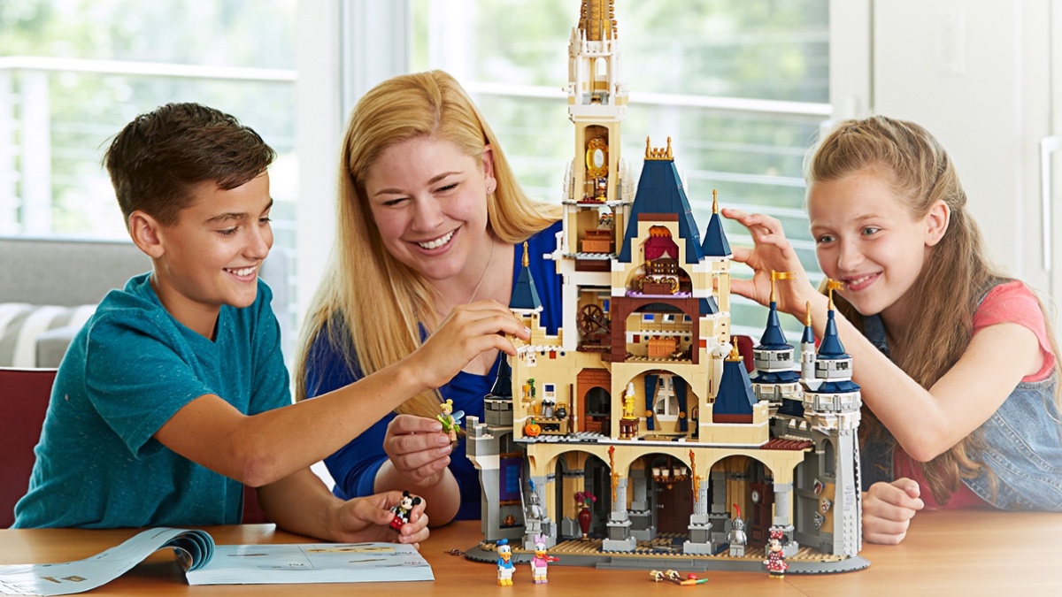 Bad news: retiring LEGO 71040 The Disney Castle is sold out