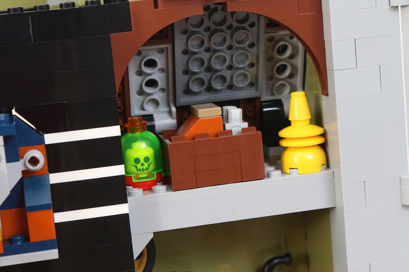 LEGO Fairground Collection 10273 Haunted House review 10 1